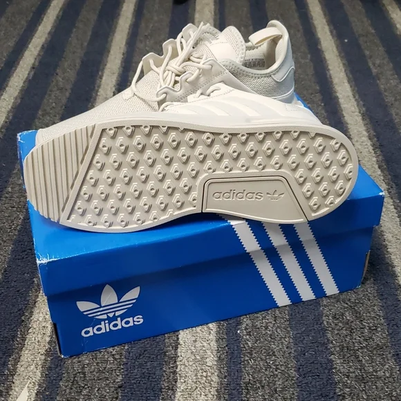 Adidas Unisex Big Kids size 6 - Cream - Picture 3 of 3